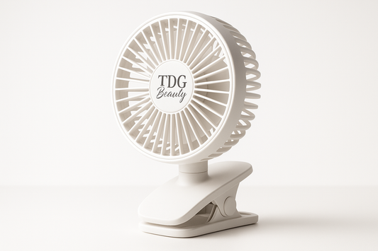  ventilateur que l'on peut attacher sur les rebords de couleur blanche avec ecrit tdg beauty dessus 